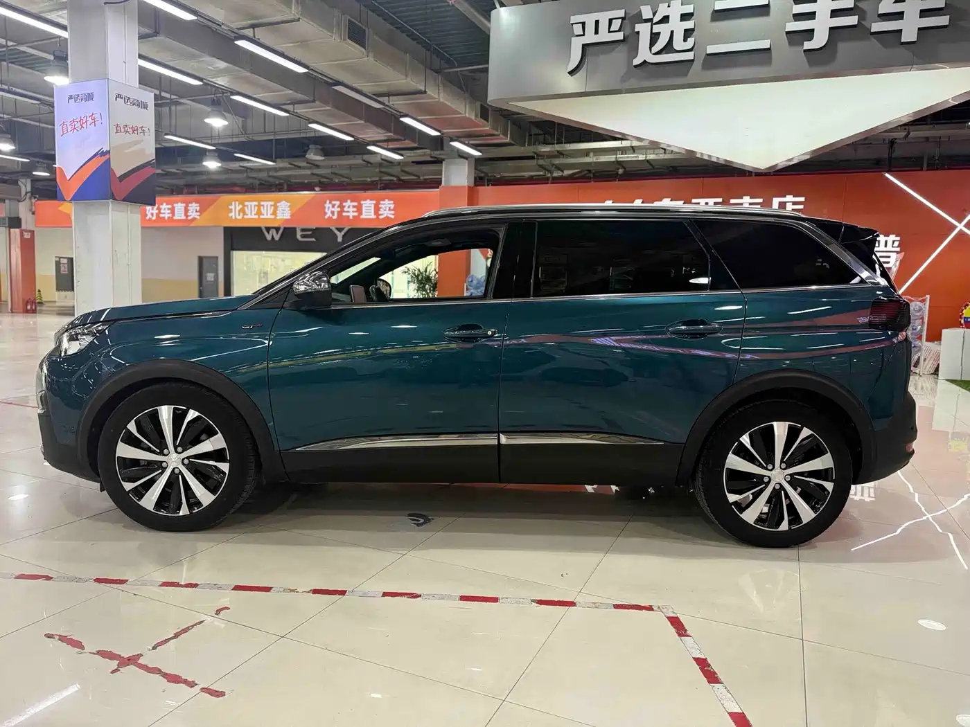 Peugeot 5008 2017 380THP 7-Seater Luxury GT Edition фото 6