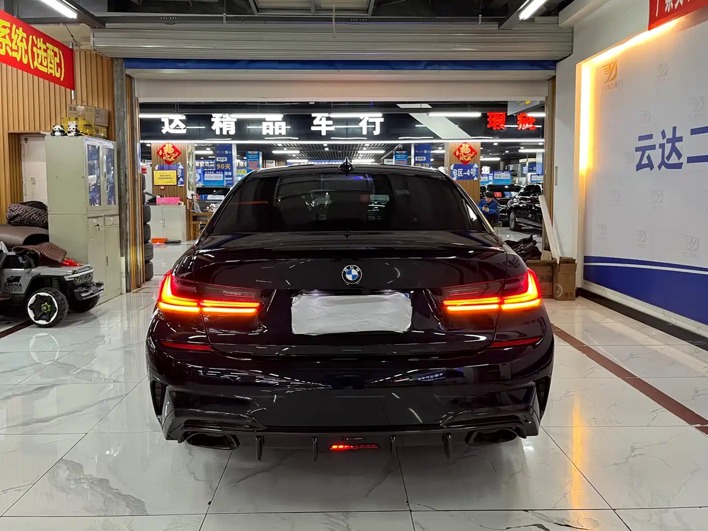 BMW 3 Series 2022 Facelift 325Li M Sport Shadow Edition фото 4