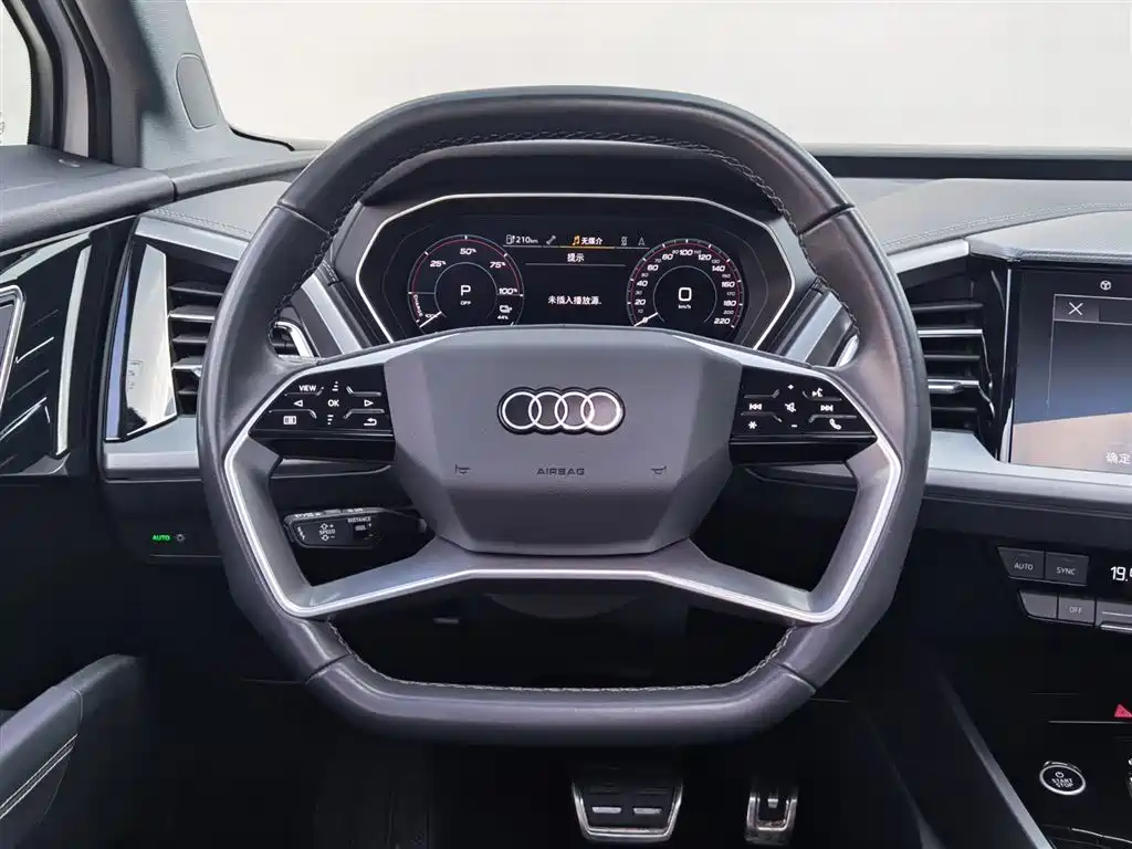 Audi Q4 e-tron 2024 40 e-tron Pioneer Edition фото 16