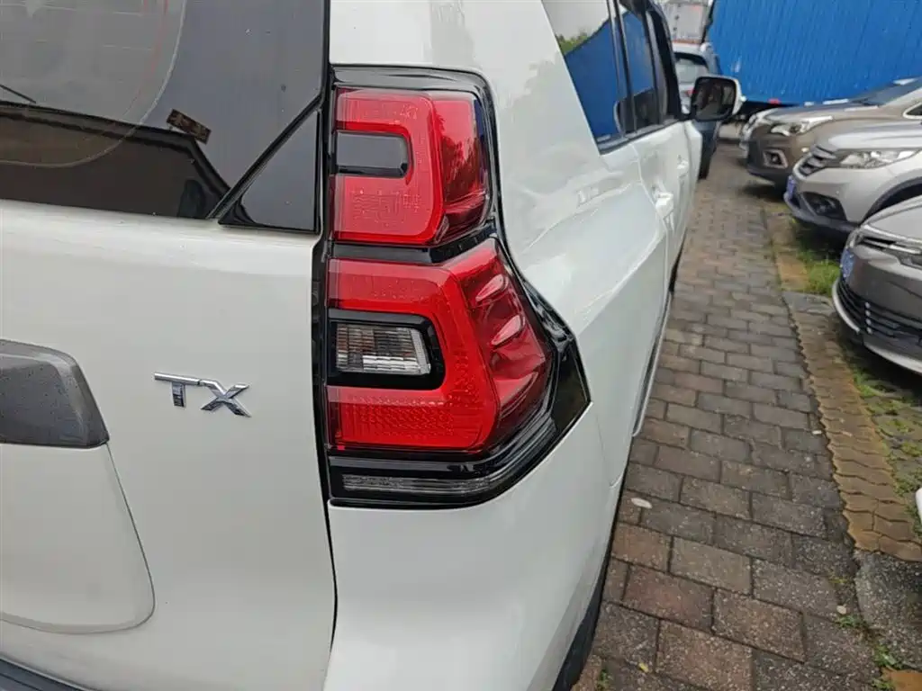 Toyota Prado 2018 3.5L Auto TX фото 8