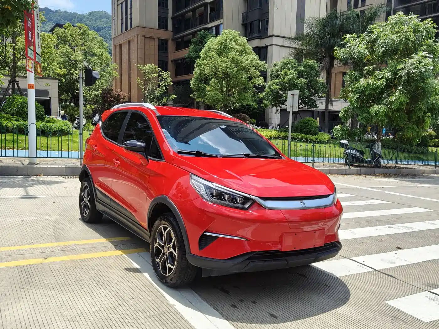BYD Yuan Pro 2021 Eternal Love Edition фото 3