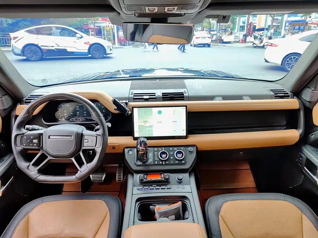Land Rover Defender 2023 Facelift 110 3.0T P400 X-DYNAMIC HSE фото 10