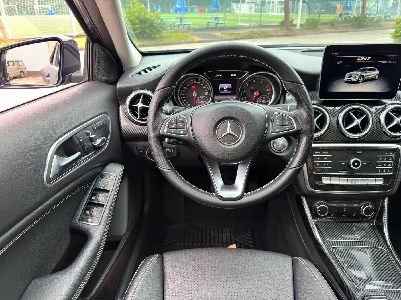 Mercedes-Benz GLA 2018 GLA 200 Dynamic фото 13