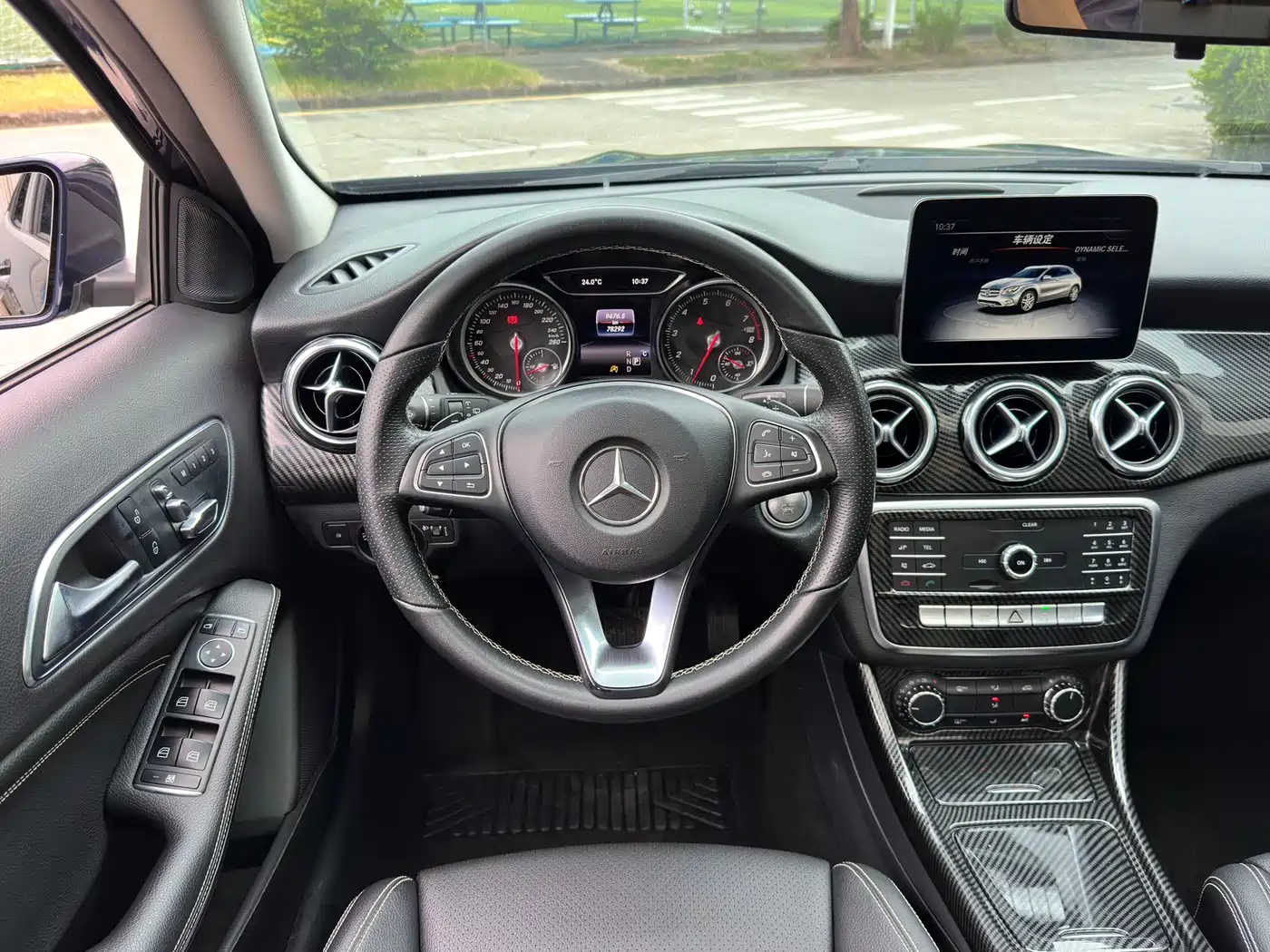Mercedes-Benz GLA 2018 GLA 200 Dynamic фото 15