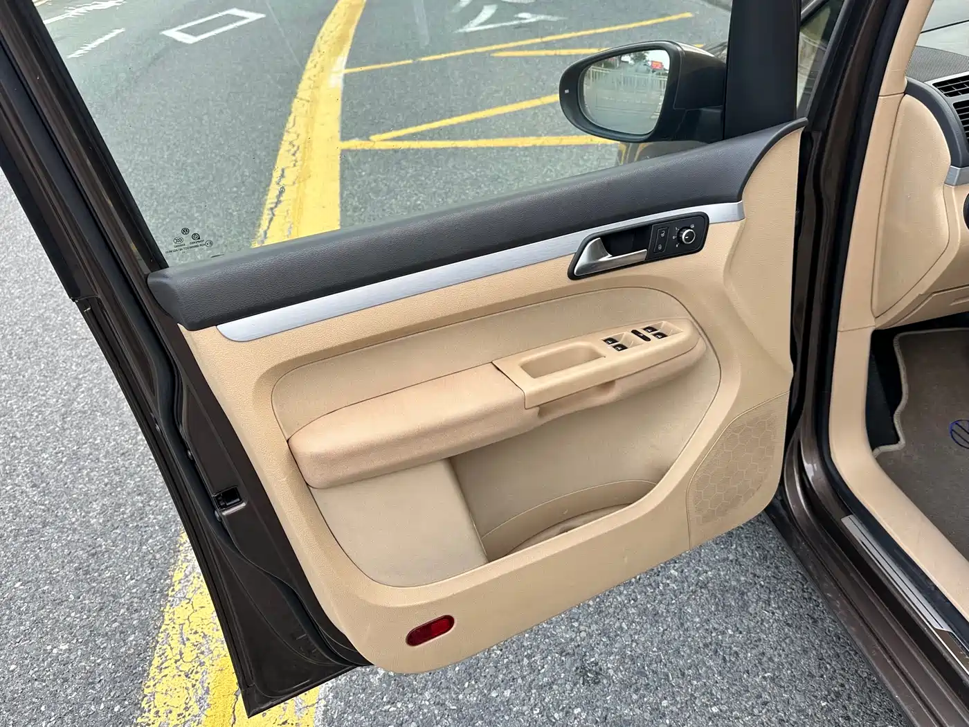 Volkswagen Touran 2011 1.4T DSG Intelligent Elite 5-seater фото 10