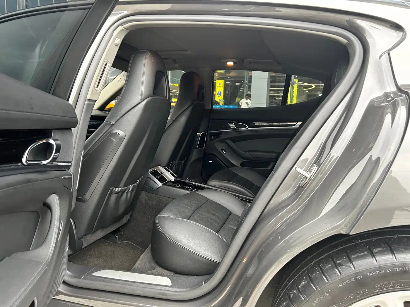 Porsche Panamera 2014 Panamera 4 3.0T фото 21