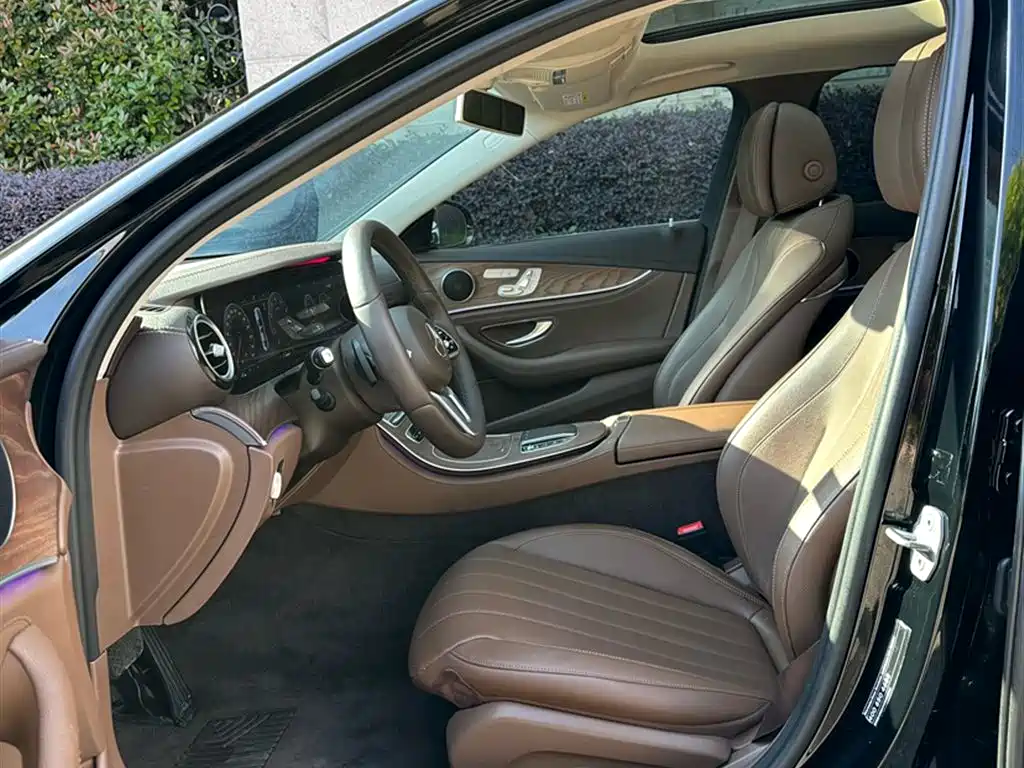 Mercedes-Benz E-Class 2020 E 300 L Fashion фото 4