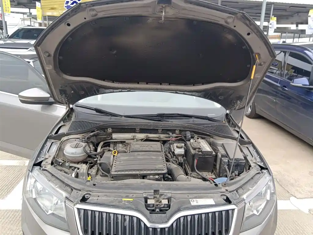 Škoda Octavia 2017 1.6L Automatic Smart Edition фото 16