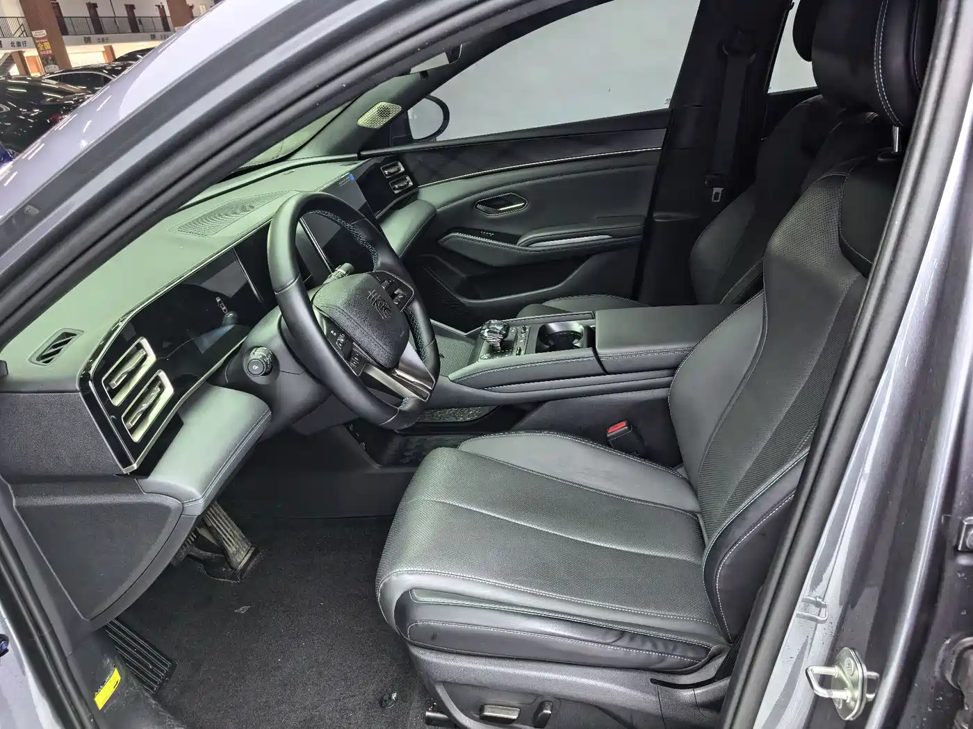 BYD Qin L 2024 DM-i 120KM Leading фото 5