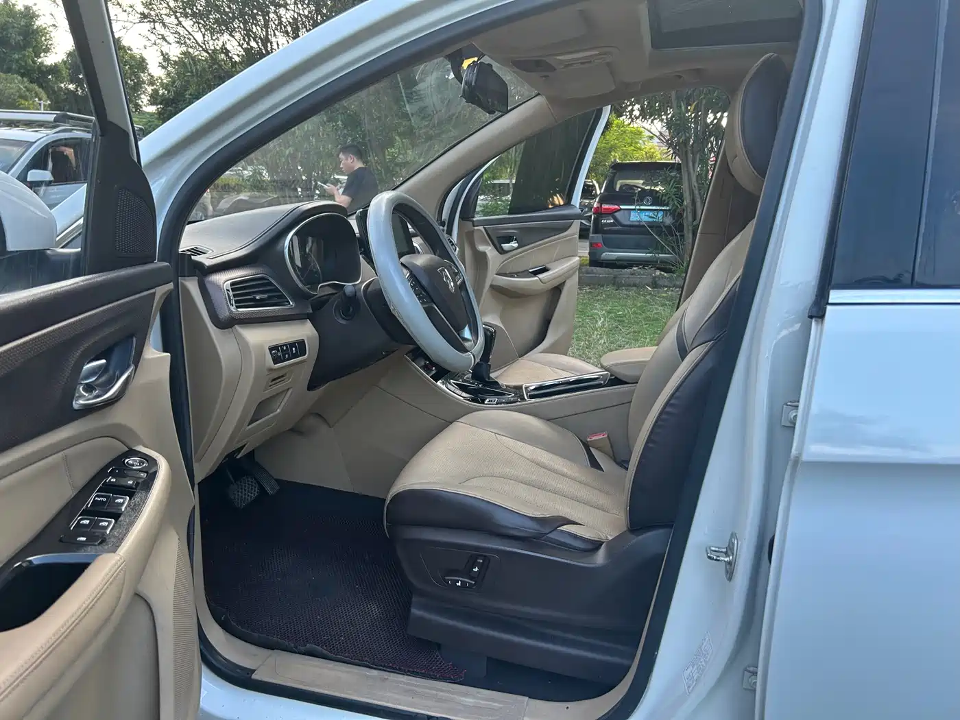 Baojun 730 2019 2017 1.8L iAMT Luxury 7-Seater