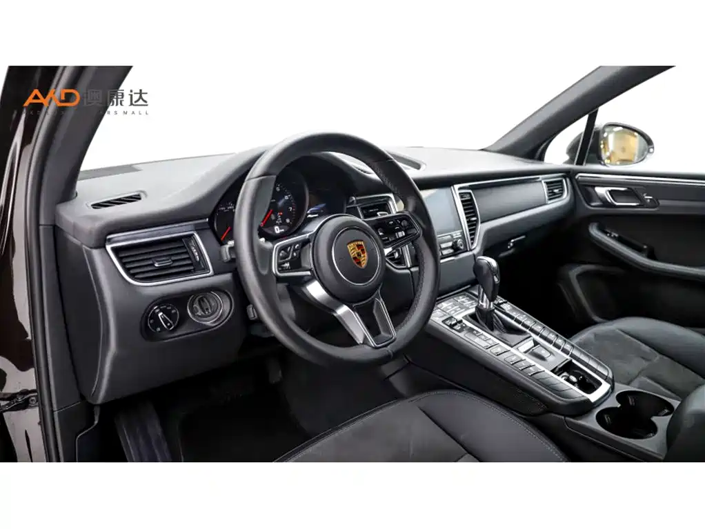 Porsche Macan 2018 Macan 2.0T фото 6