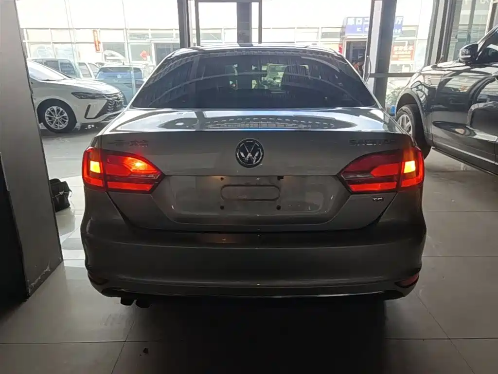Volkswagen Sagitar 2014 Facelift 1.4TSI Automatic Luxury фото 6