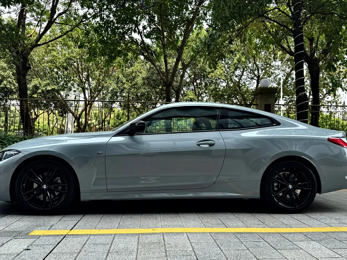 BMW 4-SERIES