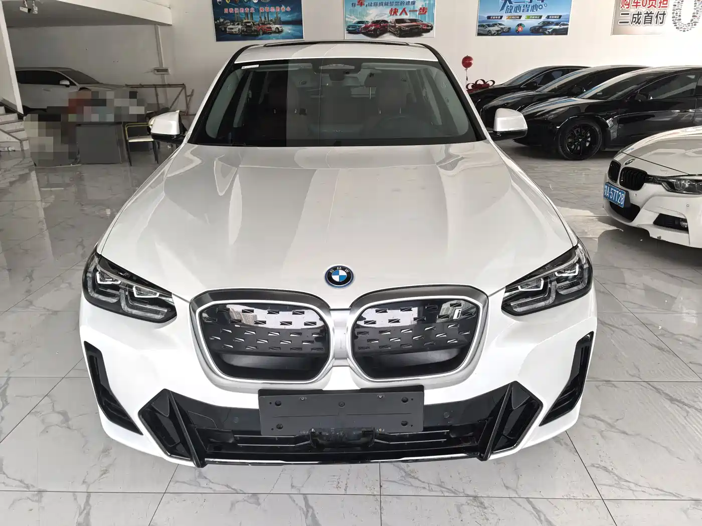 BMW iX3 2023 Leading Type фото 2