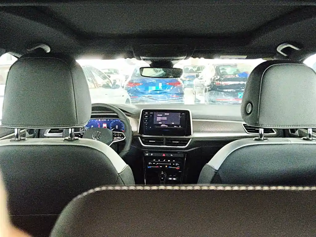 Volkswagen T-ROC 2025 Facelift 300TSI DSG 2WD Dawn Edition фото 14