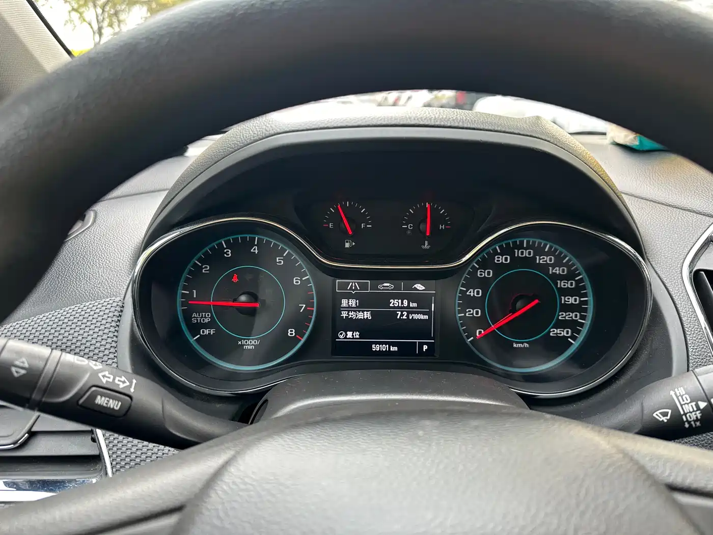 Chevrolet Cruze 2018 320 Automatic Pioneer Sunroof Edition фото 17