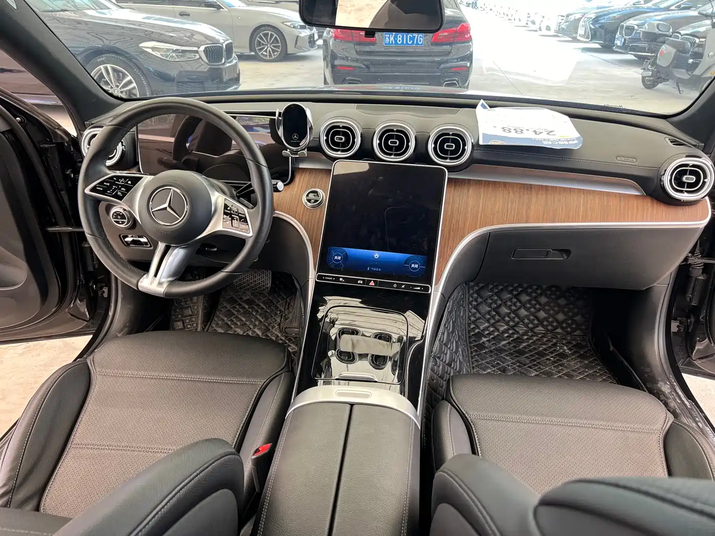 Mercedes-Benz C-Class 2024 Facelift III C 260 L Night Sport Edition фото 20