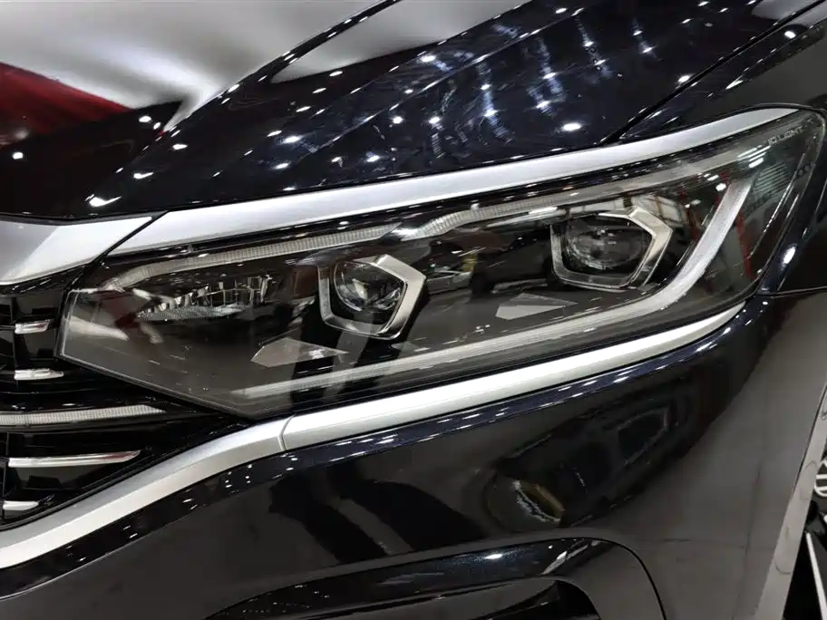 Volkswagen Passat 2023 Facelift 330TSI Luxury Edition фото 7