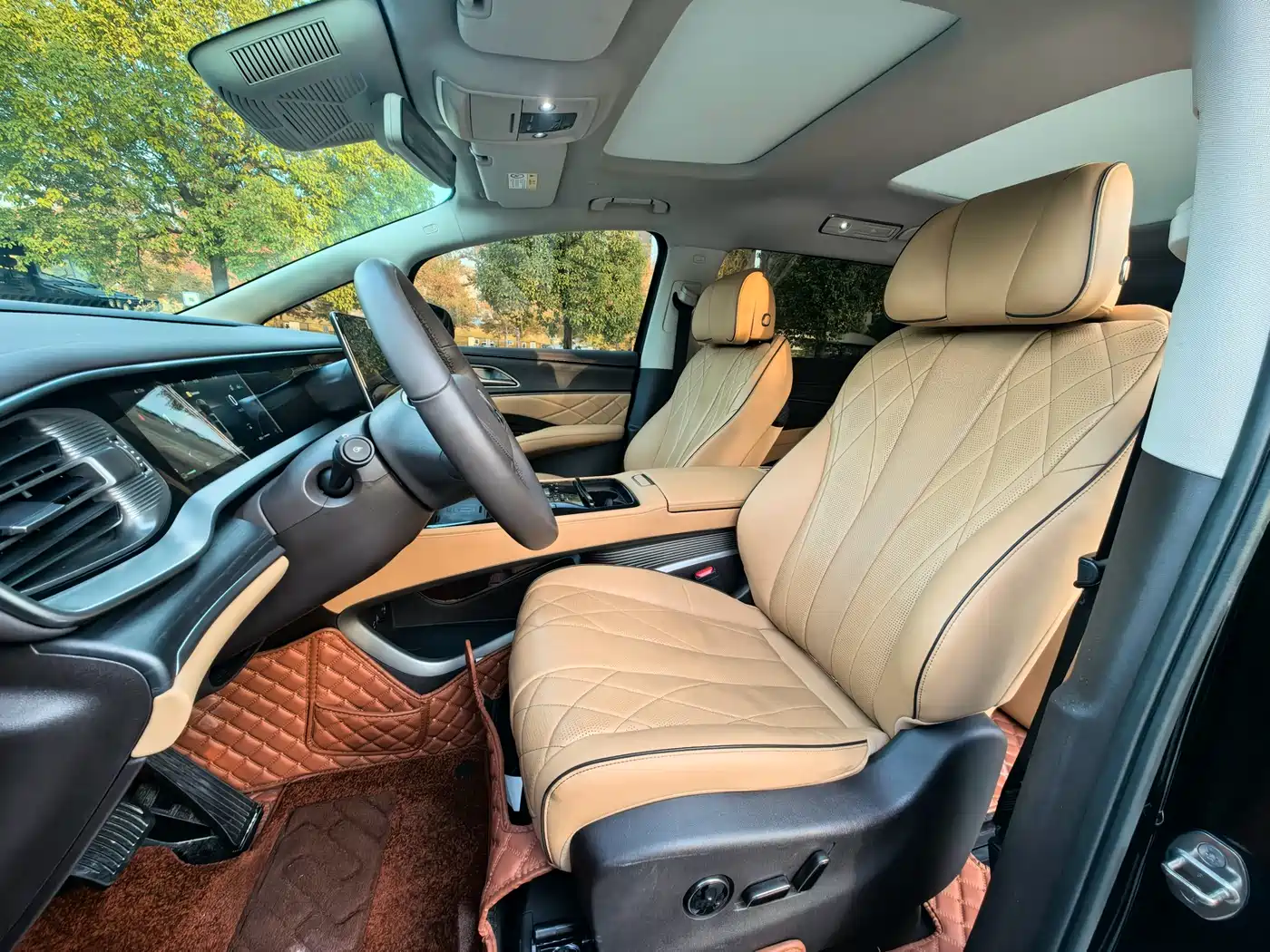 Denza D9 2024 DM-i 980 AWD Prestige фото 8