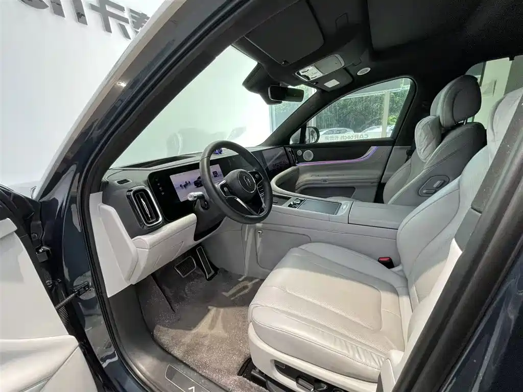 AITO Wenjie AITO M9 2024 Extended Range Ultra 42kWh 6-Seater фото 20