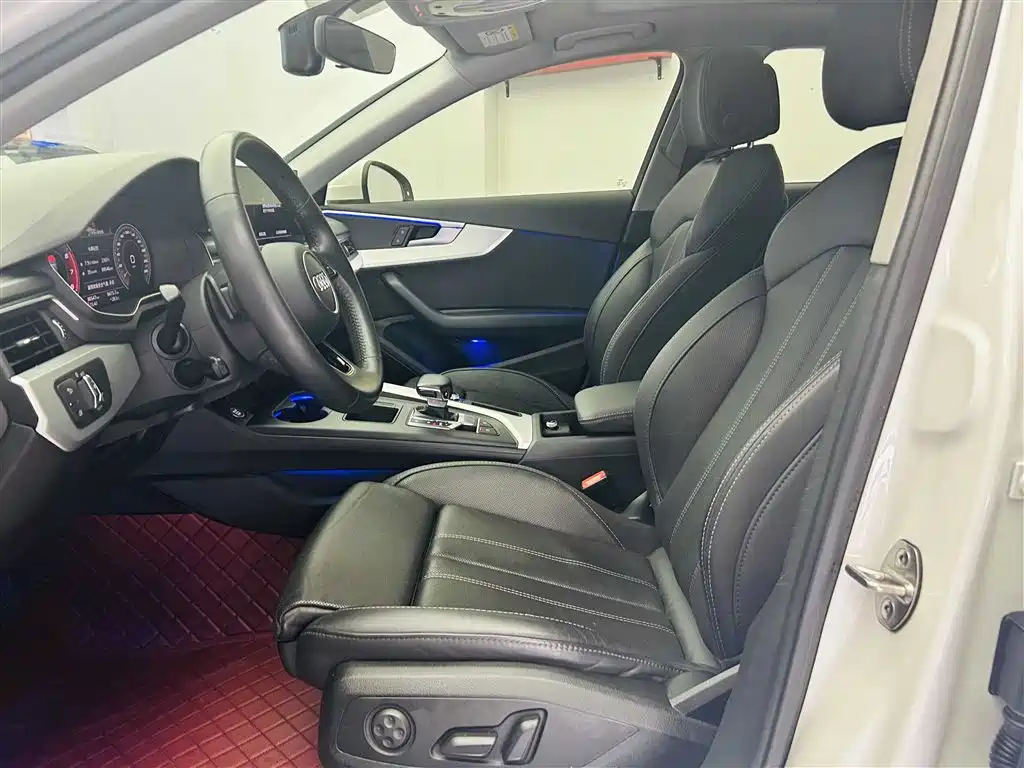 Audi A4L 2020 40 TFSI Fashion Dynamic Edition фото 19