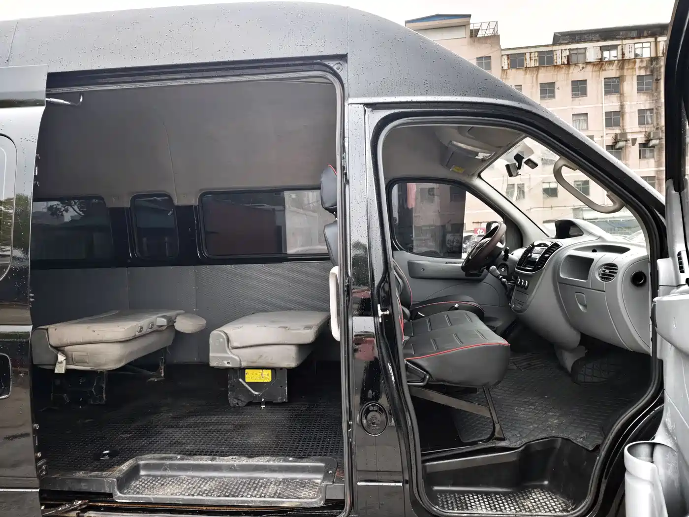 SAIC Maxus Xintu V80 2019 2.0T Plus AMT Aoyun Long Wheelbase Medium Roof 7-seater фото 7
