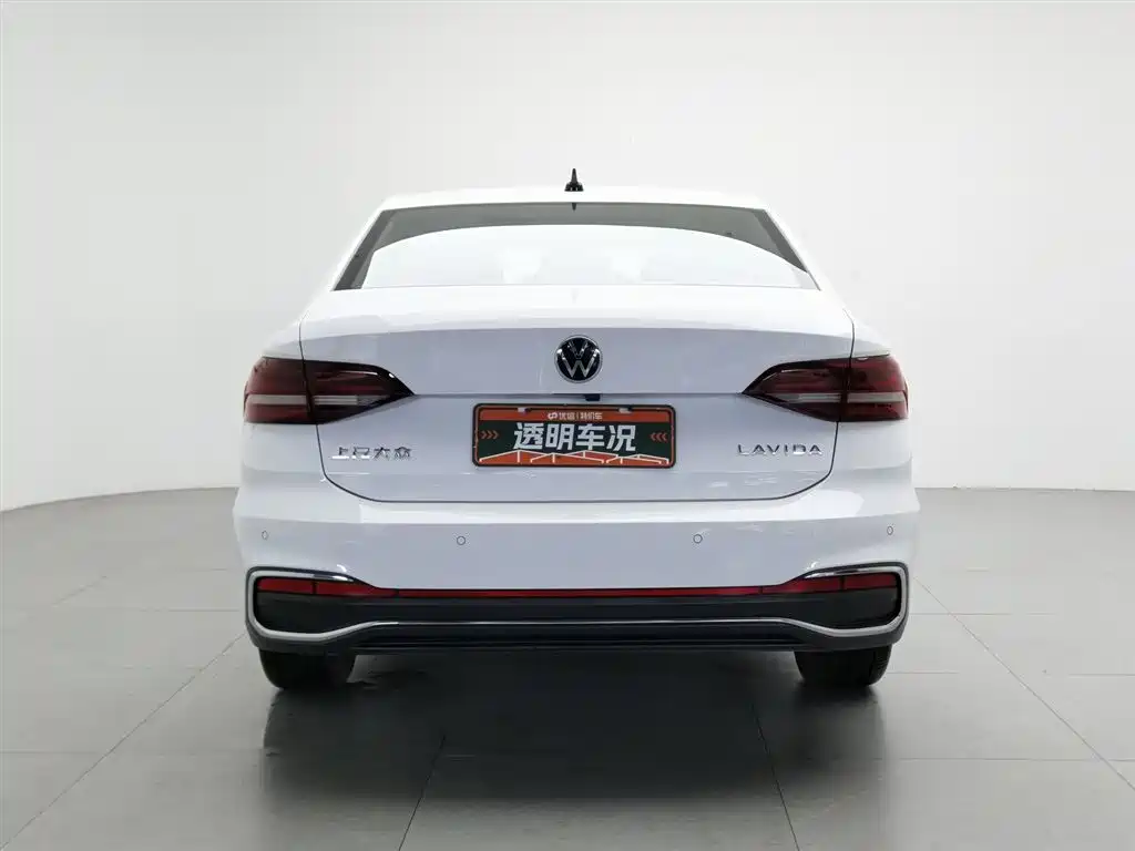 Volkswagen Lavida 2023 1.5L Auto Five Million Edition фото 4