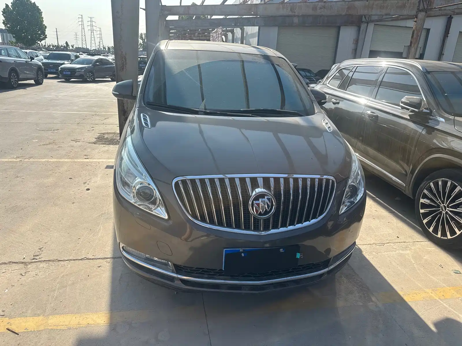 Фото 2 - Buick GL8