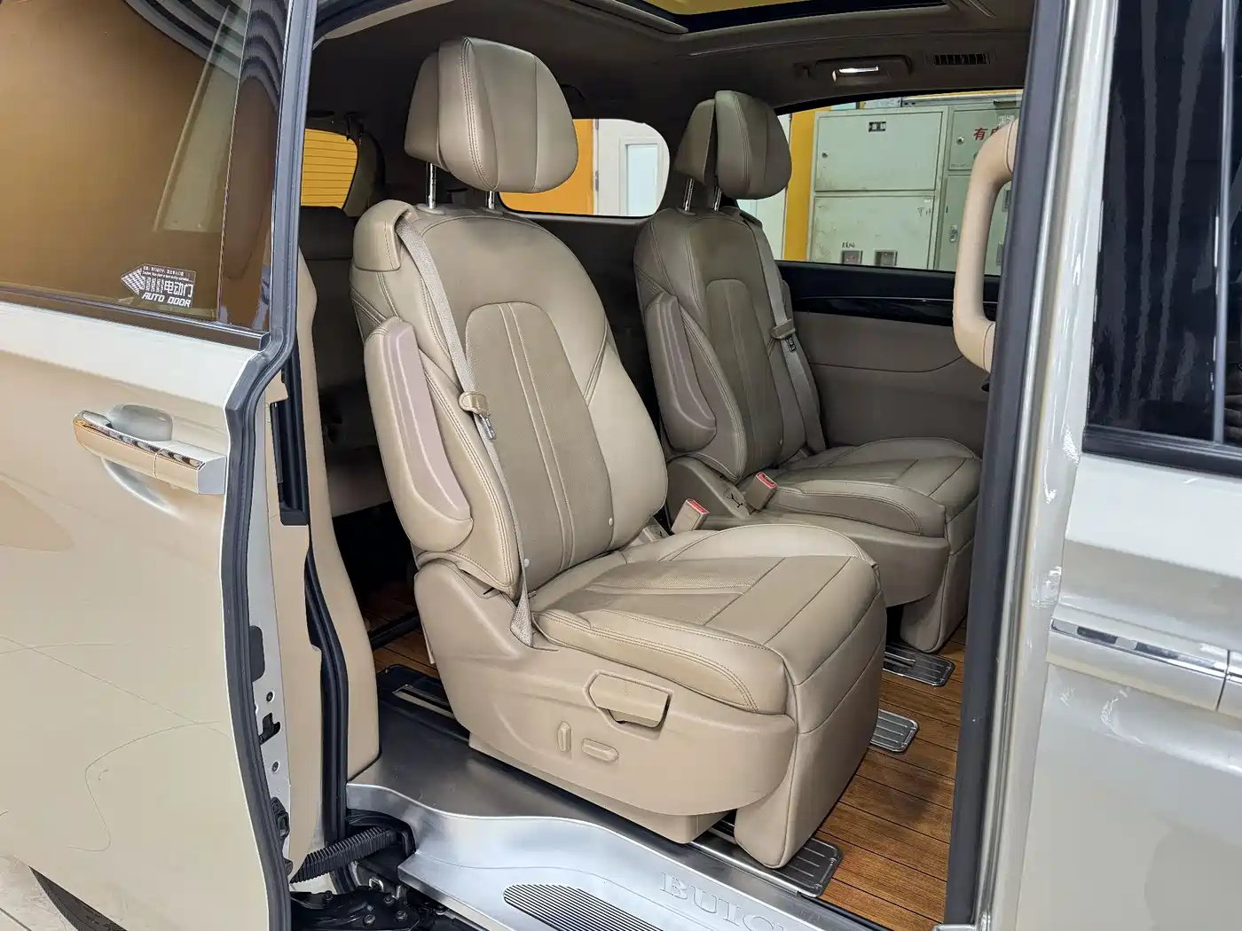 Buick GL8 2017 ES 28T Luxury China V фото 13