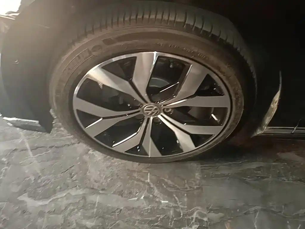 Фото 23 - Volkswagen Magotan