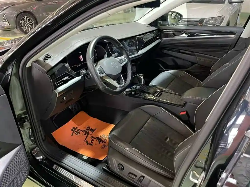 Volkswagen Passat 2022 330TSI Elite Edition фото 4