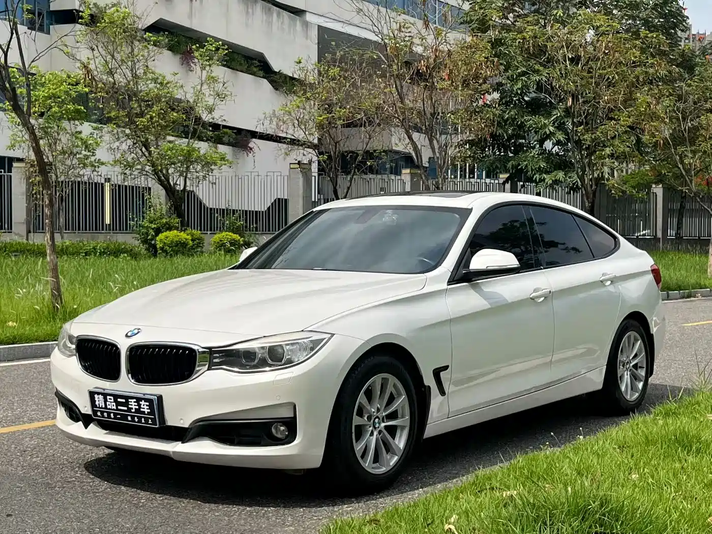 BMW 3 Series GT 2013 Model 320i Leading