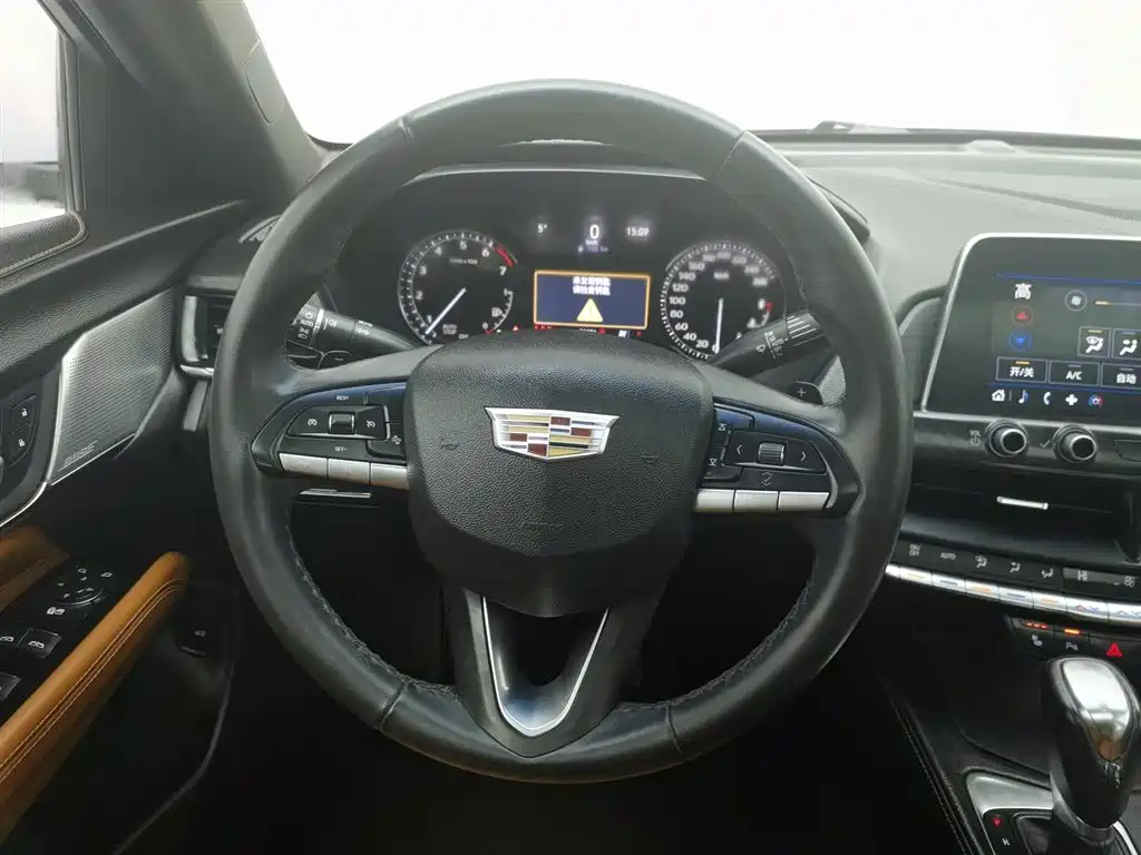 CADILLAC CT4
