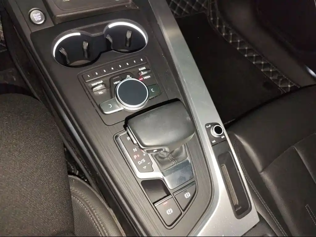 Audi A4L 2019 40 TFSI Fashion (China V) фото 14