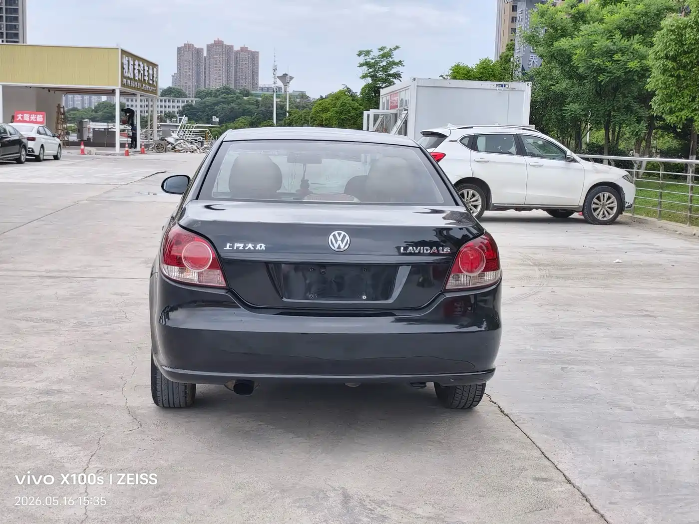 Volkswagen Lavida 2011 1.6L Automatic Leisure Edition фото 7