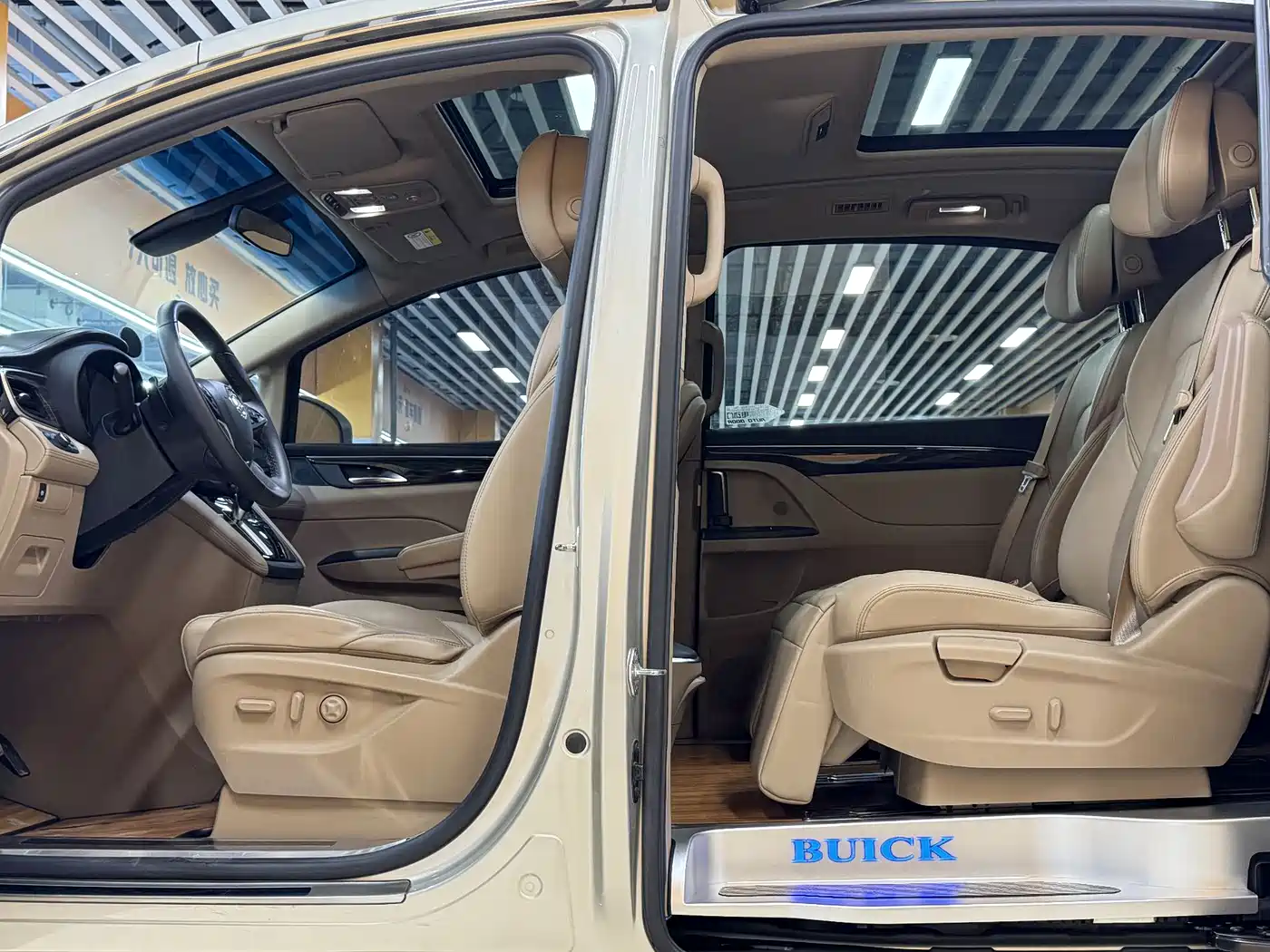 Buick GL8 2017 ES 28T Luxury China V фото 10
