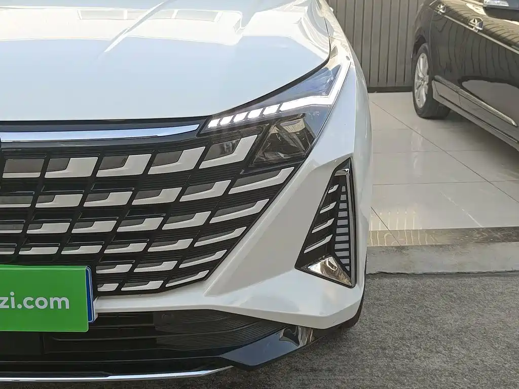 Changan UNI-Z 2025 2025 1.5T Luxury Edition