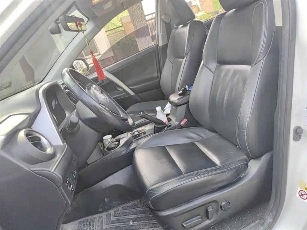 Toyota RAV4 Rongfang 2016 2.5L Automatic 4WD Elite фото 12