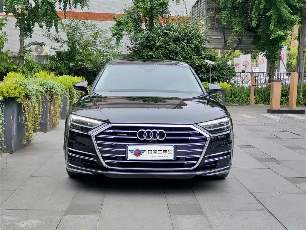 Audi A8 2018 A8L 55 TFSI quattro Launch Premium фото 2