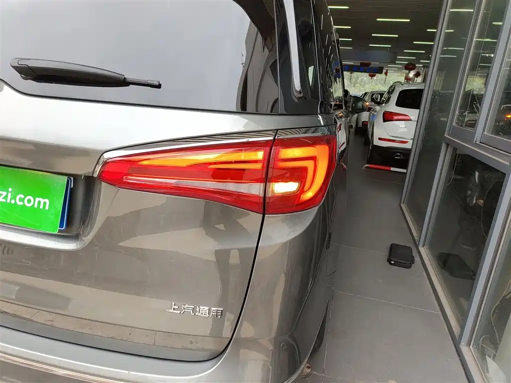 Buick GL8 2018 ES 28T Premium Type China VI фото 8