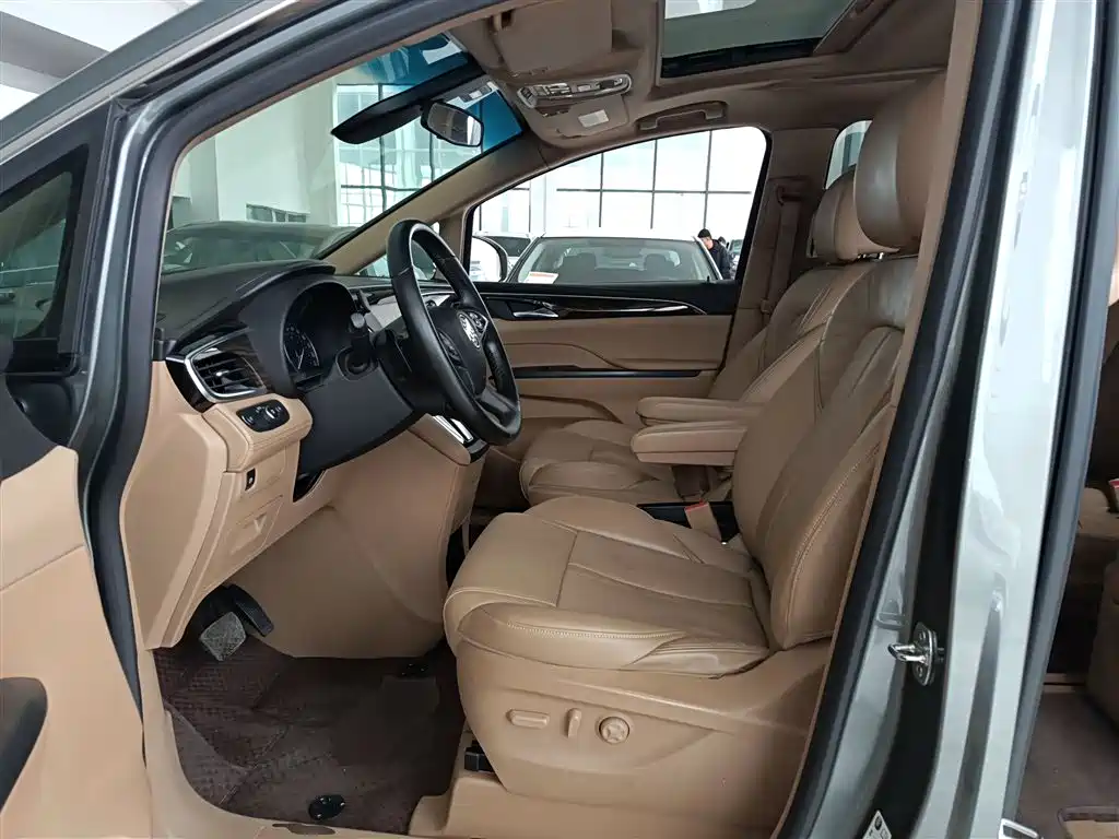 Buick GL8 2017 ES 28T Luxury China V фото 15