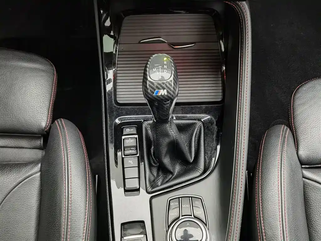 BMW X1 2016 sDrive20Li Luxury Model фото 13