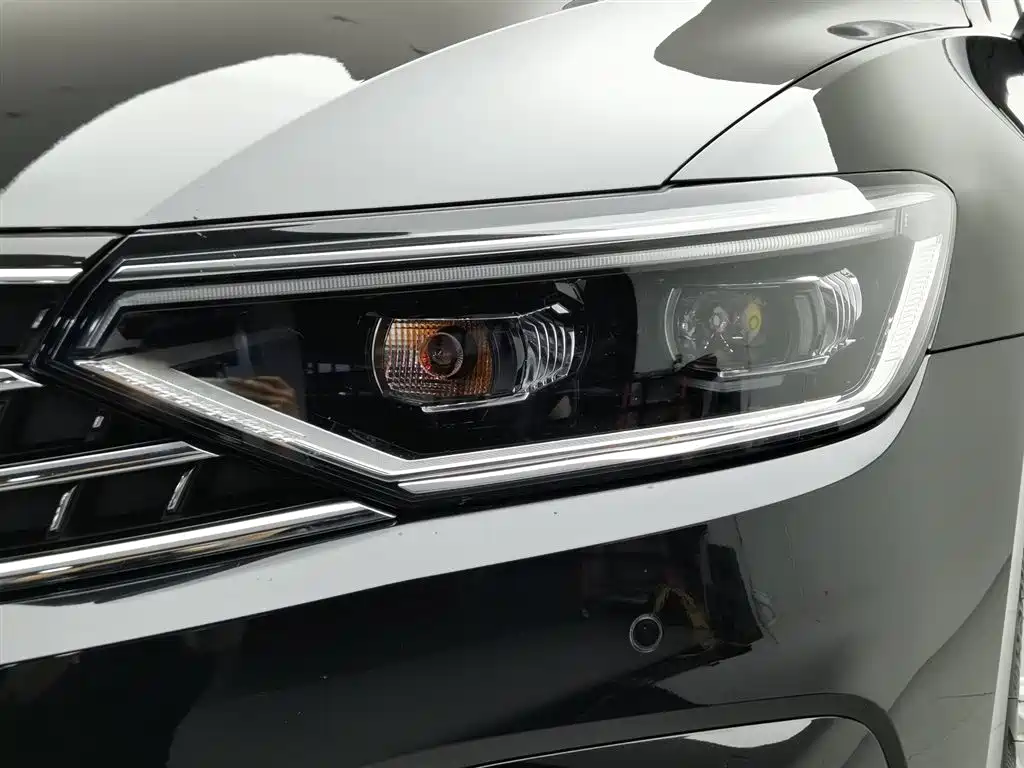 Volkswagen Magotan 2023 2 Million Units Commemorative Edition 280TSI DSG Comfort фото 7