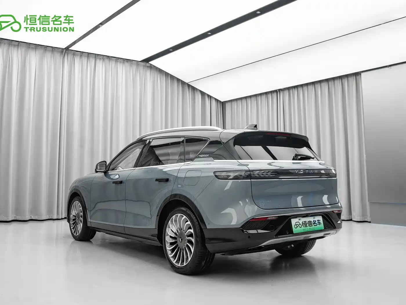 Voyah Auto VOYAH FREE 2021 4WD Extended Range Launch Edition Exclusive Luxury Package фото 6
