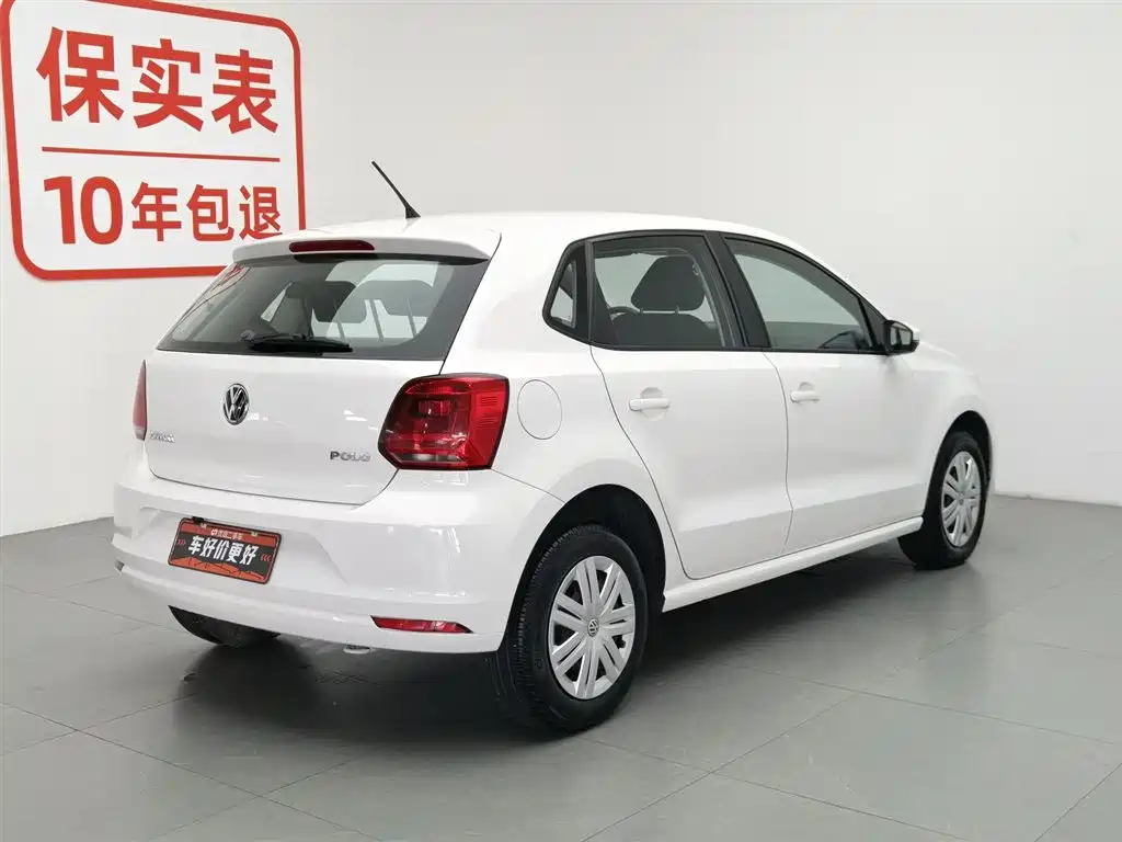 Volkswagen Polo 2016 1.4L Automatic Trend фото 2
