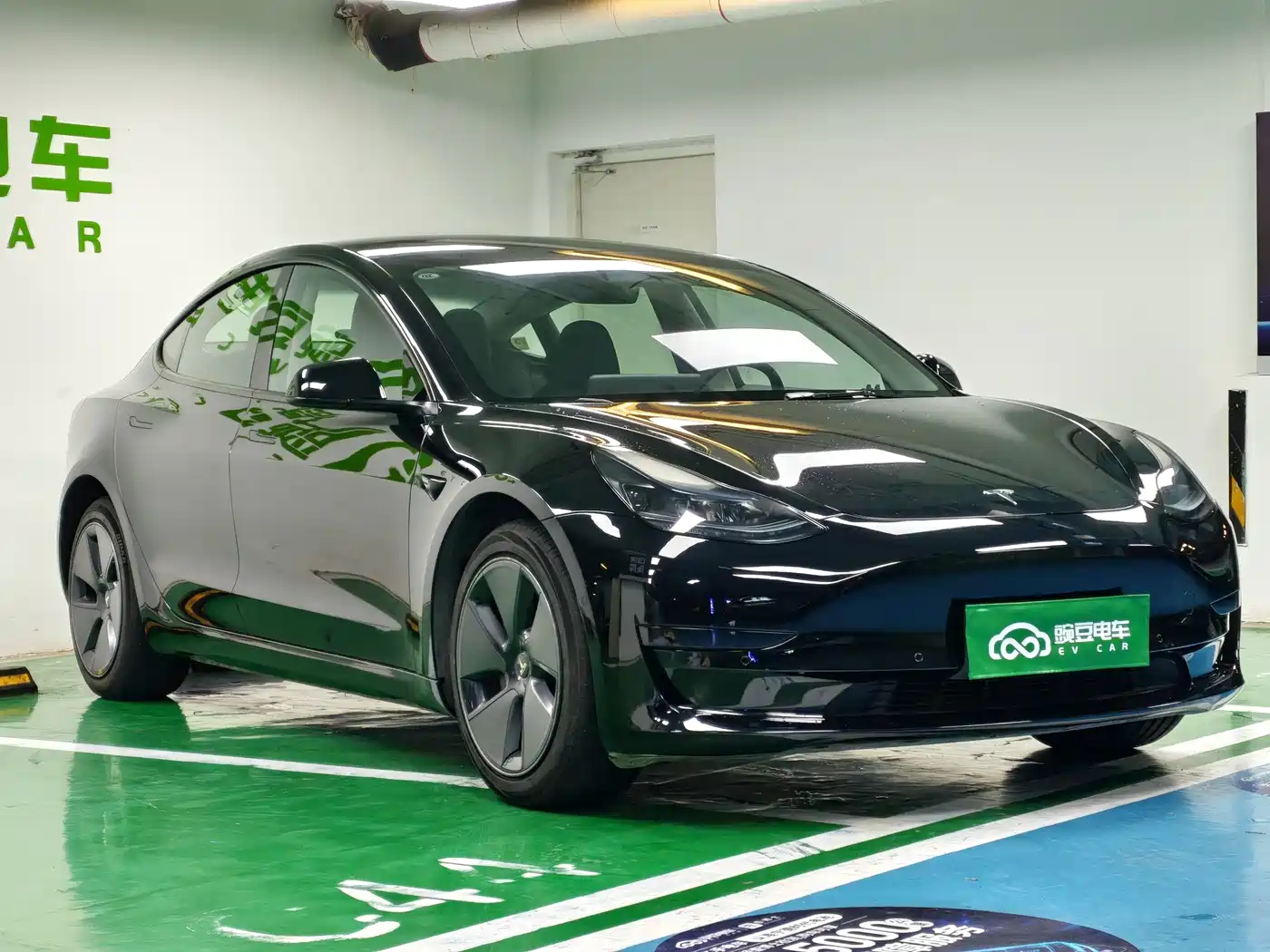 Фото 5 - Tesla Model 3