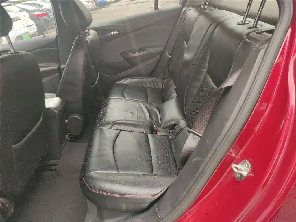 Chevrolet Cruze 2017 1.5L Manual Pioneer фото 13