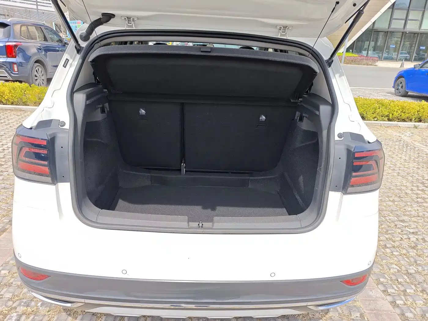Volkswagen T-Cross 2019 1.5L Automatic Comfort Edition фото 13
