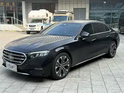 Mercedes-Benz E