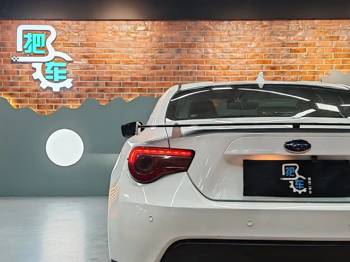 Subaru BRZ 2020 2.0L Manual type-RS фото 12